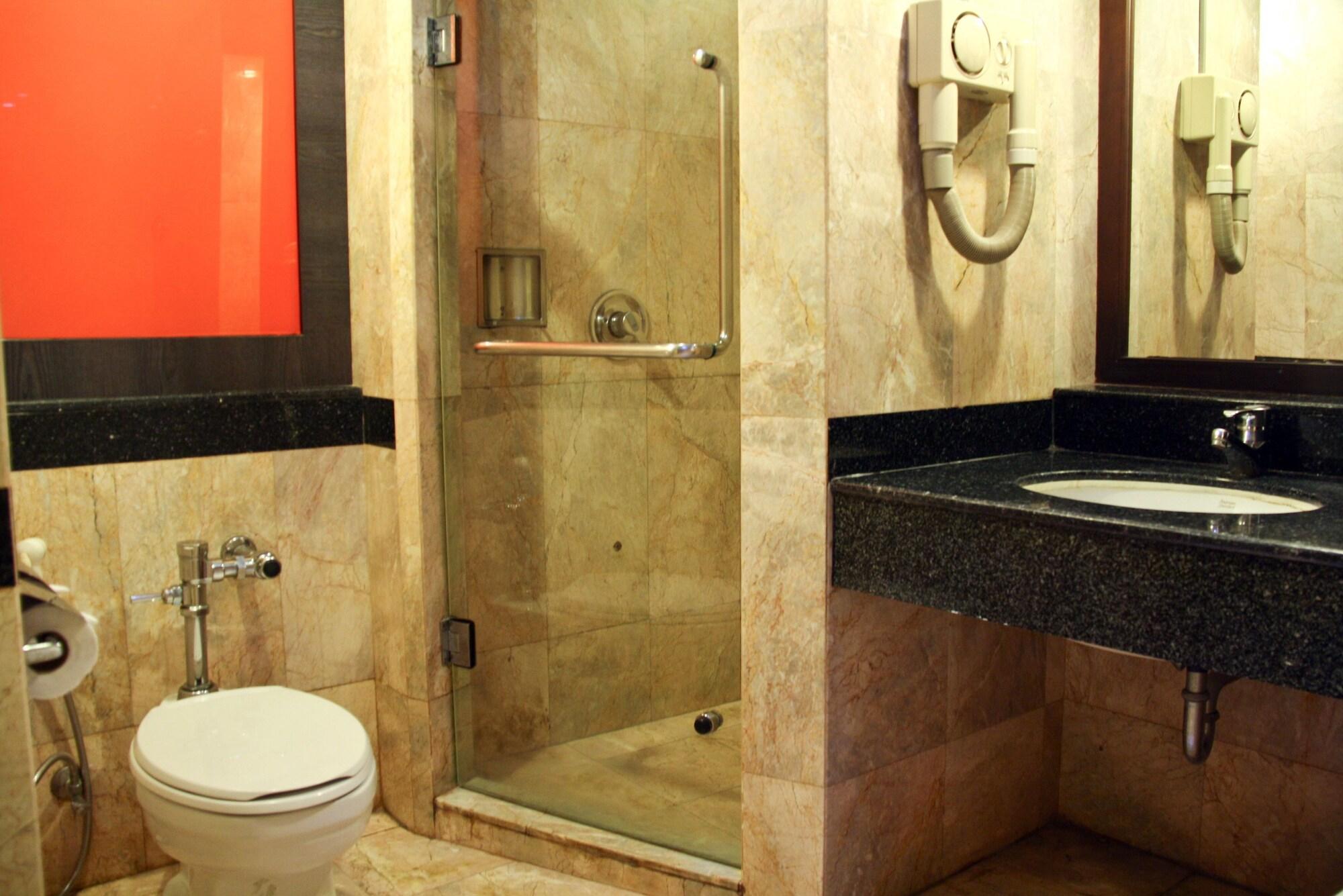 Bp Grand Suite Hotel Хат'яй Екстер'єр фото