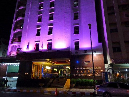Bp Grand Suite Hotel Хат'яй Екстер'єр фото